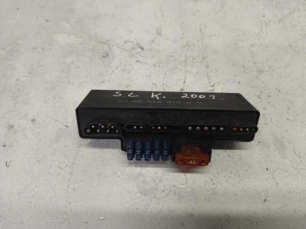 BOITE A FUSIBLE/ RELAIS MERCEDES - Vue 2